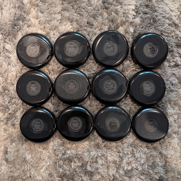 Black Round Containers - Picture 12 of 12